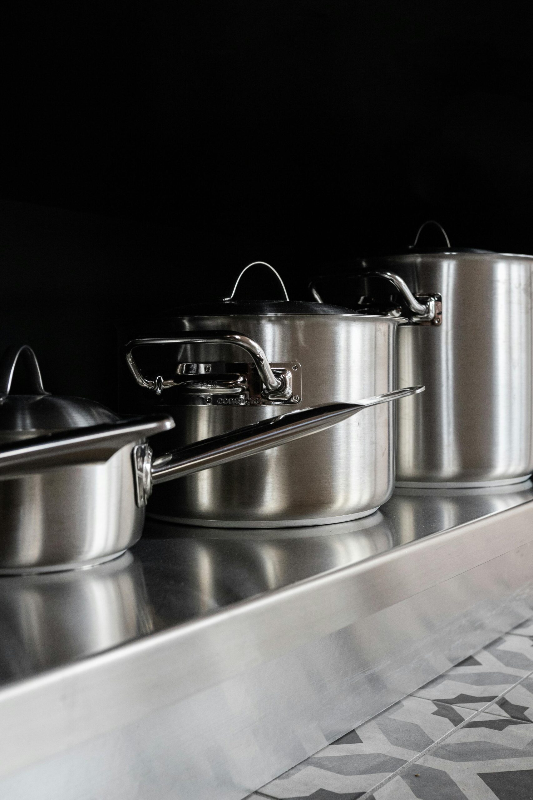 Gotham Steel Modern Pc Ceramic Cookware Set, Elegantly Designed Pots and Pans Set Non Stick with Steamer, Induction Bottom, Premium Stay Cool Handles, Non Toxic PFOA Free, Oven  Dishwasher Safe