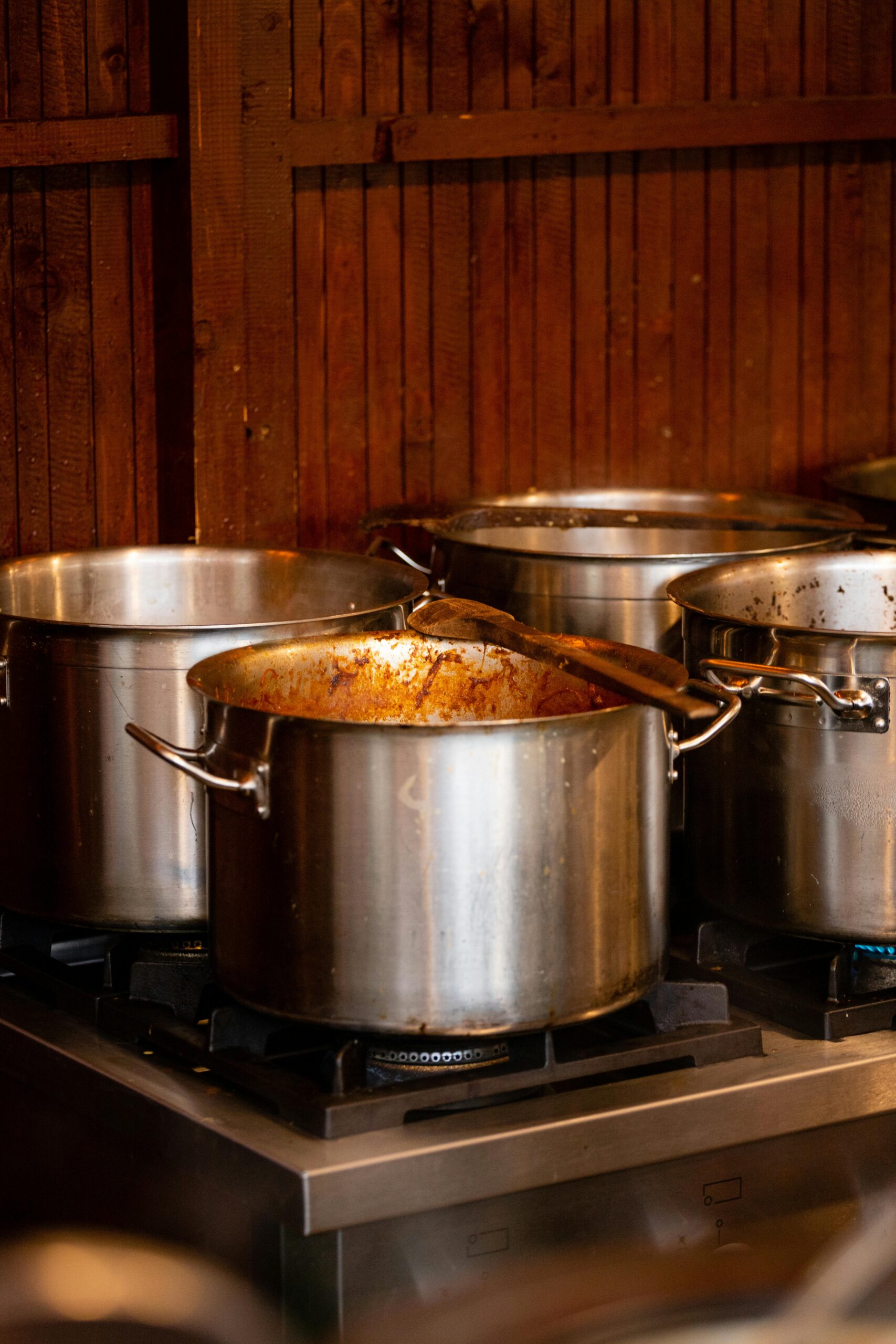 HOMICHEF Commercial Grade LARGE STOCK POT Quart With Lid - Nickel Free Stainless Steel Cookware - Healthy Polished Stockpots - Heavy Duty Induction Soup Pot HOMICHEF Commercial Grade LARGE STOCK POT Quart With Lid - Nickel Free Stainless Steel Cookware - Healthy Polished Stockpots - Heavy Duty Induction Soup Pot